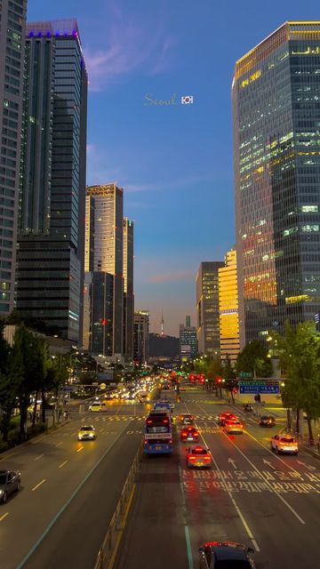 MARIA | IN KOREA 🇰🇷 on Instagram: "Is it even real…" Seoul Landscape, Korea Apartment, Seoul Night, Namsan Tower, City View Apartment, Korea Aesthetic, Korea Wallpaper, Seoul Travel, South Korea Seoul