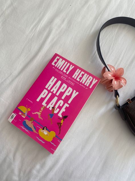 Emily Henry Happy Place, Henry Emily, Bookstagram Aesthetic, Books Summer, Bookstagram Ideas, Book Photos, Emily Henry, Reading Aesthetic, Aesthetic Books