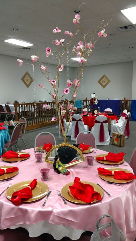 Mulan Table Mulan Themed Wedding, Mulan Quinceanera Theme, Mulan Sweet 16 Theme, Mulan Wedding Centerpieces, Mulan Theme Party, Mulan Rouge Party Burlesque Theme, Mulan Themed Table, Asian Party Decorations, Princess Sweet 16