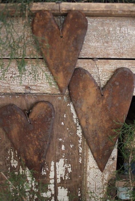 Rustic Valentine, 3 Hearts, Be Still My Heart, Metal Garden Art, I Love Heart, Primitive Decorating Country, Primitive Crafts, Heart Crafts, Heart To Heart