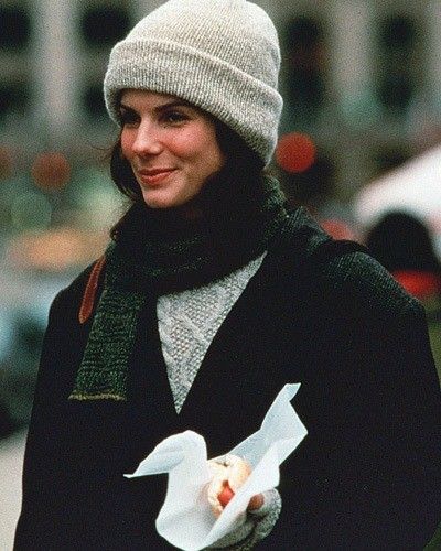 English Woman Aesthetic, Frazzled English Woman, Woman Aesthetic, While You Were Sleeping, Sandra Bullock, Winter Fits, Mode Vintage, New Yorker, Sweater Weather