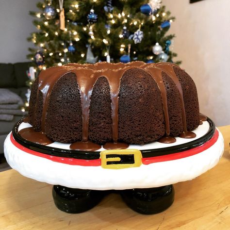 Mocha Bundt Cake, Chocolate Mocha Cake, Santa Cake, Mocha Cake, Glaze For Cake, Mocha Chocolate, Chocolate Mocha, Chocolate Bundt Cake, Pumpkin Recipes Dessert