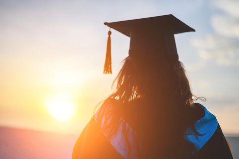 College Graduates: Here's Why You Should Stop Feeling Guilty That You're Not Using Your College Degree #30secondmom College Image, Back To University, Finance Major, Student Government, Motivational Photos, Vision Board Images, Education Degree, Girl Empowerment, The University Of Chicago