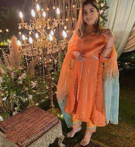 Contrast Suits For Women Indian, Coral Gown, Suits Outfits, Punjabi Suits Designer Boutique, Suits Punjabi, Pakistani Formal Dresses, Embroidery Suit, Punjabi Outfits, Indian Designer Suits