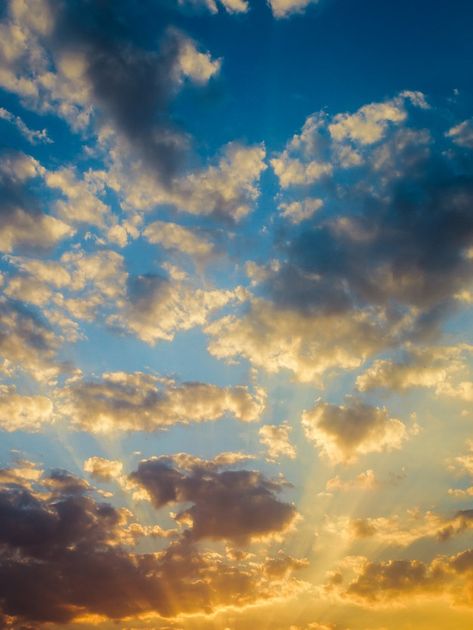 Hermoso atardecer y amanecer cielo con n... | Premium Photo #Freepik #photo #fondo #fondo-azul #luz #nube Sky Collection, Bullet Journal Aesthetic, Look At The Sky, Journal Aesthetic, Mind's Eye, Image Fun, Instagram Filter, Editing Background, Wild And Free