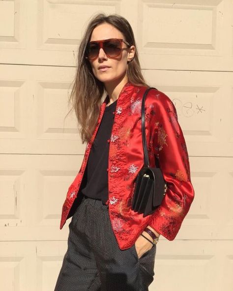 Photo Chinese Jacket, Kimono Outfits, Fashion Gone Rouge, Chinese Fashion Street, Chinese Style Dress, Jacket Outfit, Fashion People, Street Style Chic, 2016 Fashion