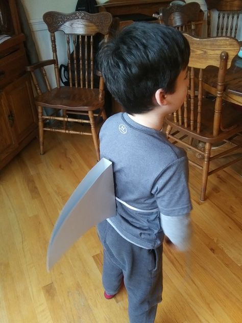 Shark Fin Costume Shark Costume Kids, Shark Costume, Rosé Halloween, Shark Costumes, Shark Fin, Paper Ribbon, Toddler Learning Activities, Toddler Learning, Sharks