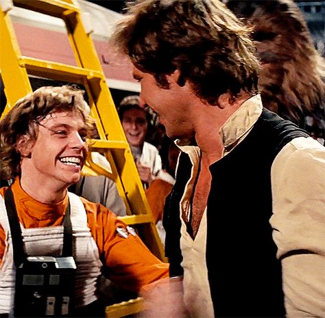 Star Wars New Hope, In Love With The Moon, Star Wars Original Trilogy, Star Wars A New Hope, Star Wars Gif, Star Wars Episode Iv, Han And Leia, Original Trilogy, Mark Hamill