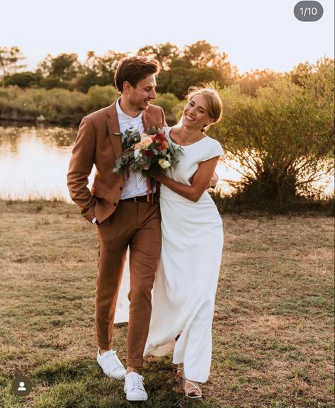 Boho Wedding Attire, Casual Wedding Suit, Wedding Suits For Bride, Beach Wedding Groom Attire, Rustic Wedding Groom, Casual Groom Attire, Beach Wedding Groom, Casual Grooms, Casual Wedding Attire