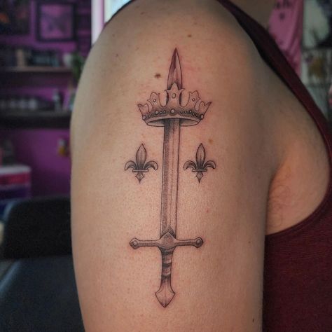 I love tattooing people I know! It's like collecting points! A beautiful Joan of Arc tattoo for Jason! My books are open! Book with the link in my bio! ✨ #tattoo #tattooartist #tattooart #tattoos #ink #inked #tattooed #tattooing #tattooist #tattooartistsofinstagram #blackwork #blackandgreytattoo #neotraditionaltattoo #finelinetattoo #dotworktattoo #edmontontattoo #yegtattoo #yeg #tattooideas #tattooinspiration #tattoostyle #tattoodesign #inkedup #inklife #freshink #crownandserpent #theb... Joan Of Arc Tat, Joan Of Art Tattoo, Edmonton Tattoo, Saint Joan Of Arc, St Joan, Jeanne D'arc, Dot Work Tattoo, Joan Of Arc, My Books