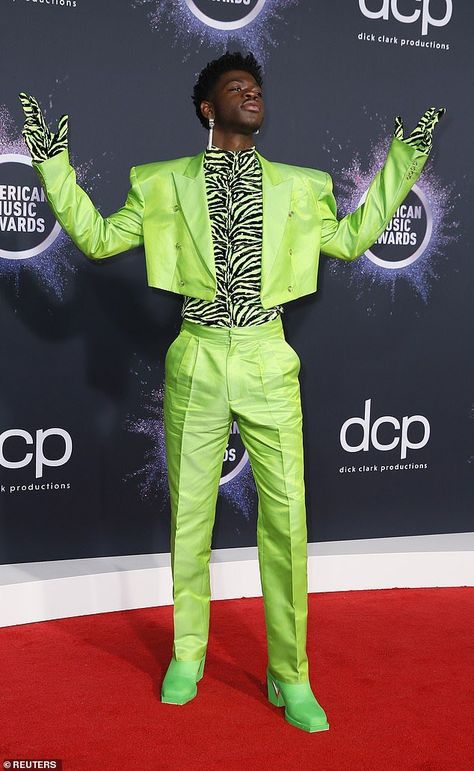 Flashy Mens Fashion, Disco Couture, Lil Nas X Outfit, Neon Green Outfits, Gay Outfits, Del Core, Party Outfit Men, Neon Jungle, Genderless Fashion