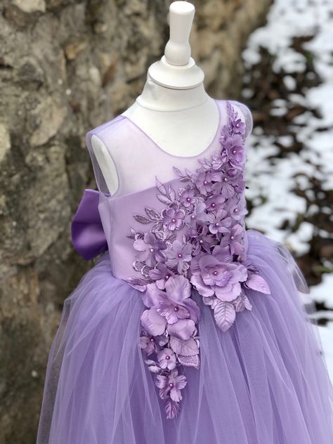 Flower Girl Dresses Lavender, Lavender Flower Girl Dress, Lilac Flower Girl Dresses, Dress With 3d Flowers, Rose Pink Flower, Pink Flower Girl Dress, Crown Of Flowers, Tulle Corset, Purple Flower Girl Dress