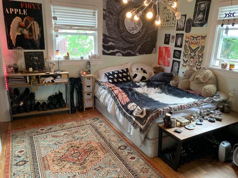 Masc Room, Bathroom Esthetics, Masc Bedroom, Fashion Bedroom, Cluttered Bedroom, Room Design Bedroom, Dream Room Inspiration, Room Makeover Inspiration, Room Inspiration Bedroom