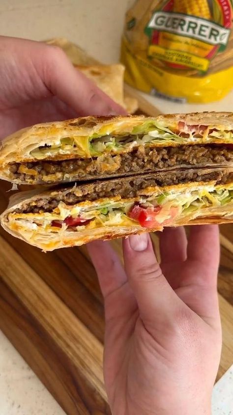 Gorditas Crunch Wrap, Taco Bell Copycat Crunchwrap Supreme, Quick And Easy Dinner Recipes For 2 People, Dorito Dip, Crunch Wrap Supreme Recipe, Mexican Wrap, Beef Tostadas, Crunchwrap Supreme Recipe, Crunchwrap Recipe