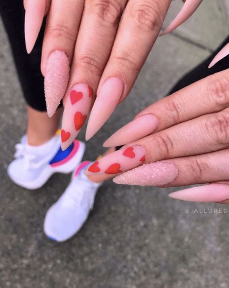 Valentijnsdag Diy, Valentines Day Nails Acrylic, Heart Nail Designs, February Nails, Valentines Day Nails, Heart Nail, Nail Designs Valentines, Diy Valentine, How To Grow Nails