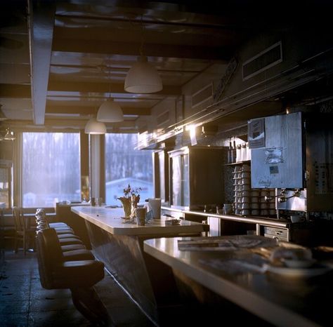 Tom's Diner, Bg Design, Life Is Strange, Story Inspiration, Short Story, Rwby, Writing Inspiration, Verona, Small Towns