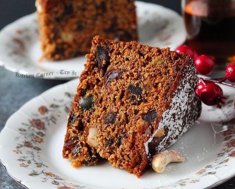 Brandied Fruit Cake Recipe, Moist Fruit Cake Recipe, Christmas Fruit Cake Recipe, Alcohol Fruit, Fruit Cake Recipe Christmas, Apricot Brandy, Christmas Fruit Cake, Fruit Cake Recipe, Apricot Fruit