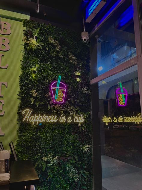 Herbalife Club Ideas Decor, Bubble Tea Shop Design Interior, Boba Truck, Tea Neon Sign, Bubble Tea Aesthetic, Cute Bubble Tea, Shawty Bae, Chris Wood Vampire Diaries, Boba Shop