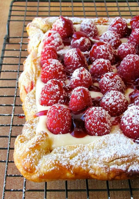 Raspberries Recipes, Raspberry Lemon Cheesecake, Lemon Cheesecake Tarts, Fodmap Baking, Raspberry Recipes Dessert, Cheesecake Tart, Smores Dessert, Cheesecake Tarts, Raspberry Desserts