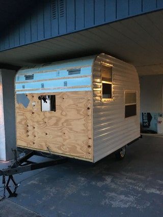 Make Your Own Tiny Camper From Scratch: 10 Steps (with Pictures) Retro Decor Ideas, Camper Patio, Home Made Camper Trailer, Small Travel Trailer Remodel, Small Travel Trailer, Tiny Camper Trailer, Diy Travel Trailer, Camping Trailer Diy, Homemade Camper