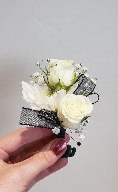 Homecoming Flowers, Florist Design, Prom Date, Fresh Flower Delivery, Floral Ideas, Fresh Flower, Send Flowers, Ivory Wedding, A Word