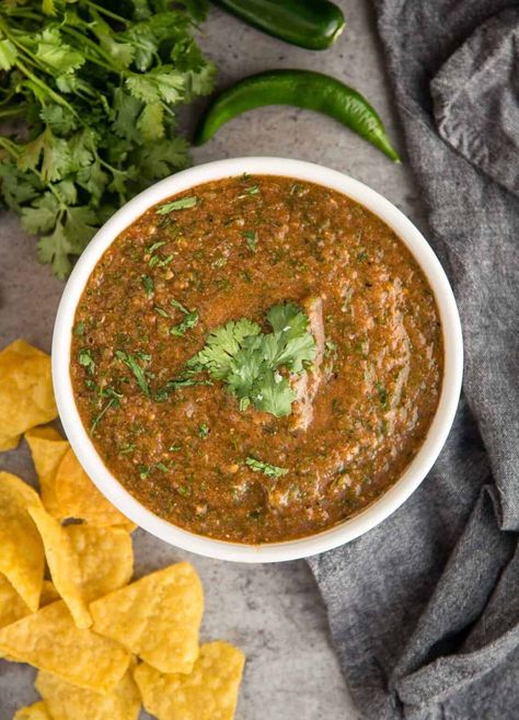 Fire Roasted Tomato Salsa (cooked on the grill) - Vindulge Fire Roasted Tomato Salsa, Ground Beef Jerky Recipe, Grilled Salsa, Roasted Tomato Salsa Recipe, Tomato Salsa Recipe Fresh, Roasted Salsa Recipe, Pulled Pork Enchiladas, Hey Grill Hey, Roasted Salsa