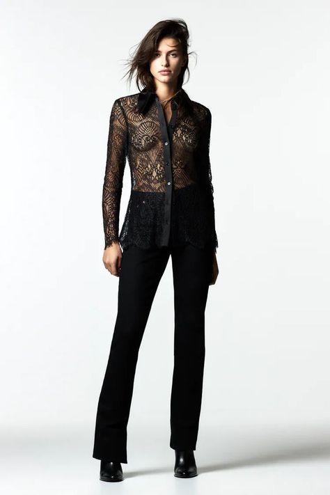 Zara Outlet, Black Lace Shirt, Costume Noir, Knotted Blouse, Shirt Blouses Women's, Zara Blouse, All Black Outfit, Fashion Line, Women Shirts Blouse