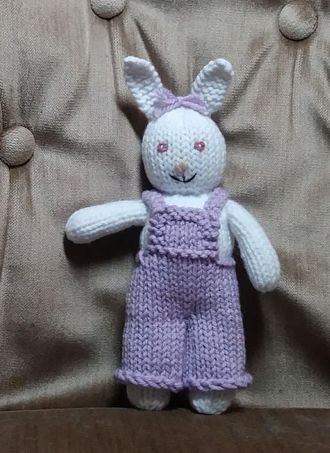 Kiwi Knits Hope Bunny Pattern Rabbit Knitting Pattern Free, Knitted Easter Crafts, Knitting Bear, Rabbit Knitting Pattern, Knitted Dolls Free, Knitted Bunnies, Teddy Bear Knitting Pattern, Bunny Knitting Pattern, Animal Knitting