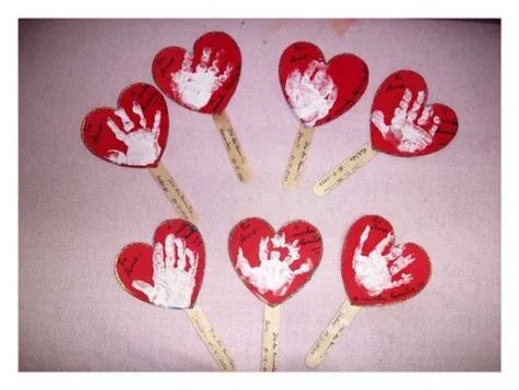 50+ Easy Valentines Crafts for Kids - Heart Shaped Crafts | HubPages Heart Shaped Crafts, Valentines Crafts For Kids, Cute Art Projects, Preschool Valentine Crafts, Bee Mine Valentine, Valentine Card Box, February Crafts, Easy Valentines, Valentine's Day Crafts