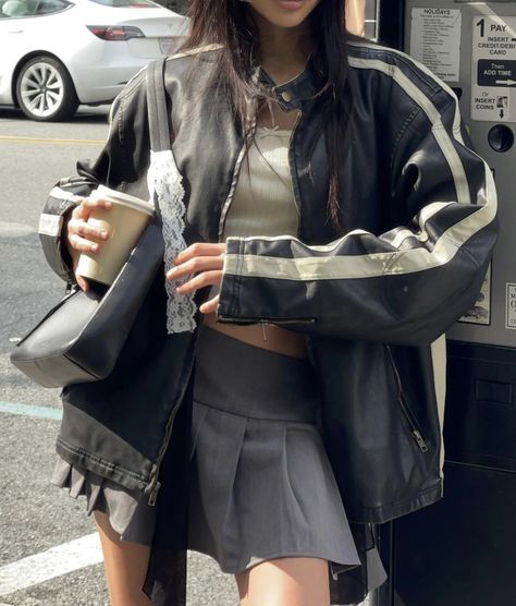 Right Person Wrong Time, Peony Aesthetic, Street Outfits, Image Swag, Aesthetic Streetwear, Wrong Time, Mode Inspo, Leather Motorcycle Jacket, 가을 패션