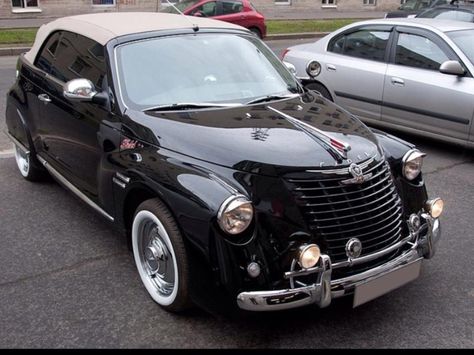 Leningrad Fidel, modified PT Cruiser. That bumper... <3 Pt Cruise, Pt Cruiser Accessories, Cruisers Forum, Cruiser Car, Cruiser Boards, Chevy Hhr, Riders On The Storm, Chrysler Pt Cruiser, Pt Cruiser