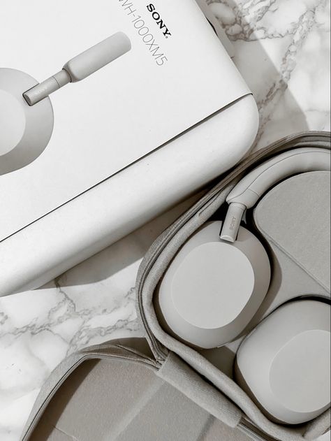 Sony Headphones Aesthetic Wh1000xm5, Silver Headphones Aesthetic, Sony Wh-1000xm5 Aesthetic, Sony Xm5 Headphones Aesthetic, Sony Wh-1000xm5, Aesthetic Headphones, Apple Watch Fitness, Headphones Aesthetic, Cute Headphones