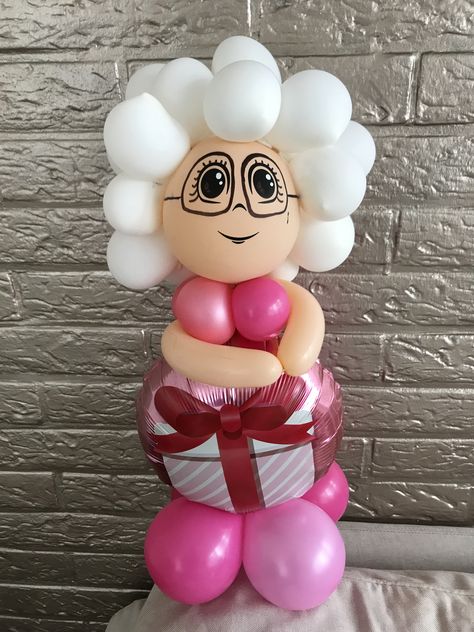 Balloon Bouquet Centerpiece, Character Balloons, Balloon People, Twisting Balloons, Balloon Crafts, Diy Balloon Decorations, Balloon Diy, Balloon Animals, Balloon Art