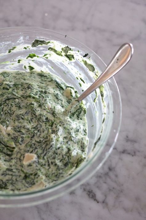 10 Minute Microwave Spinach Dip Microwave Spinach, Spinach Side Dish, Veggie Side Dish Recipes, Spinach Dip, Favorite Appetizers, Veggie Side Dishes, Veggie Sides, Spaghetti Squash, Veggie Dishes