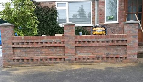 Brick Compound Wall Design, Brick Fence Ideas Front Yard, Fence Ideas Front Yard, Brick Fence Ideas, Front Yard Diy, Garden Brick Wall, Brick Wall Gardens, Compound Wall Design, Garden Wall Designs