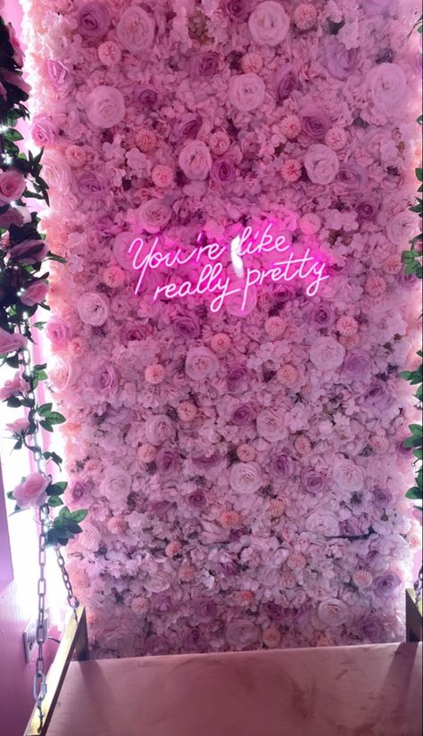 Pretty Wallpapers Backgrounds Beauty, Brow Room, Wax Room, Rose Gold Aesthetic, Flower Background Images, Salon Suites Decor, Youre Like Really Pretty, Neon Rose, Iphone Wallpaper Classy