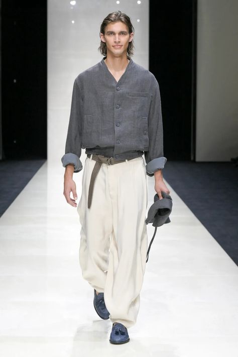 Giorgio Armani Spring 2025 Men's Ready-to-Wear Collection ]PHOTOS] Shirts Outfit, Men Fashion Week, Mens Fasion, Minimalist Men, Menswear Runway, Stylish Men Casual, Spring 2025, Show Collection, June 2024