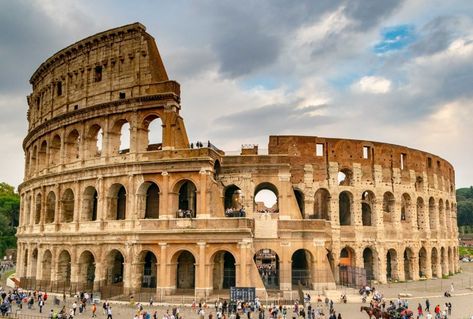 2 Weeks in Italy Itinerary: Colosseum 2 Weeks In Italy, Colosseum Rome, National Geographic Kids, Italy Itinerary, Southern Europe, Famous Places, Leaning Tower Of Pisa, Italy Travel, National Geographic