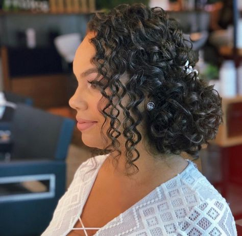 Bridesmaid Hair Curly Natural Half Up, Curly Silver Hair, Half Up Curly Hair, Bridesmaid Hair Curly, Blended Wedding, Curly Bridal Hair, Prom Gold, Natural Hair Wedding, Black Wedding Hairstyles