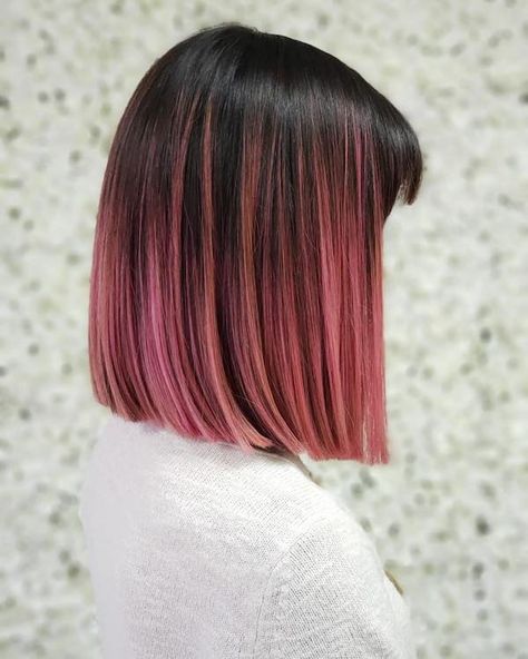 Pink Balayage on Dark Hair Balayage Hair Blonde Medium, Balayage Hair Ash, Balayage Hair Caramel, Balayage Hair Dark, Brunette Balayage Hair, Balayage Hair Blonde, Stylish Haircuts, Short Straight Hair, Short Hair Balayage