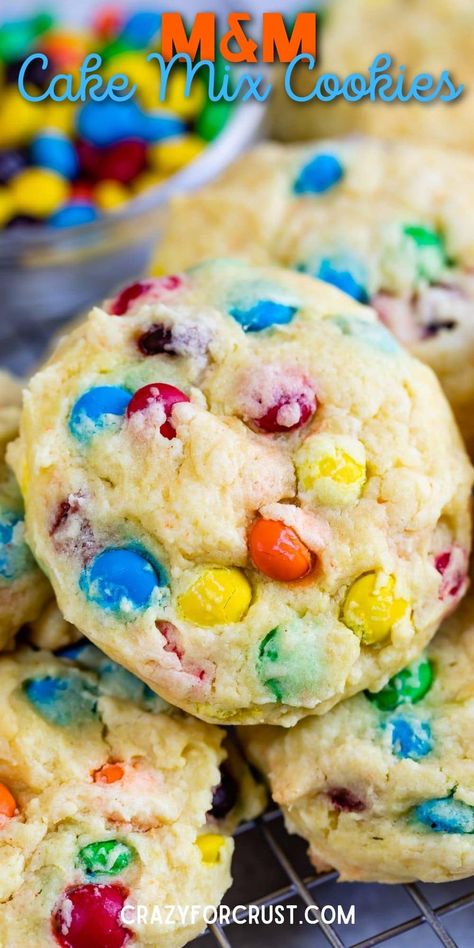 close up of m&m cookie Yellow Cake Mix Cookies, Yellow Cake Mix Recipes, 4 Ingredient Cookies, Strawberry Cake Mix Cookies, Best Cake Mix, Betty Crocker Cake Mix, M&m Cake, Strawberry Cake Easy, Easy Cookie Recipe