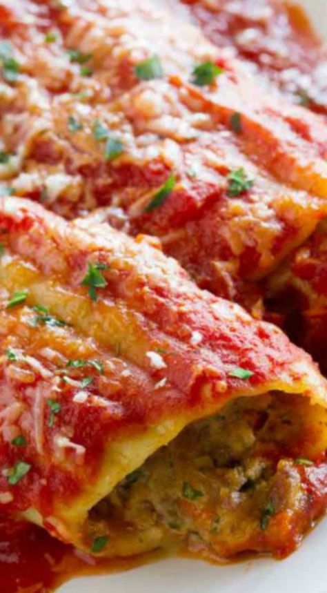 Recipe With Hamburger Meat, Meat Manicotti Recipe, Pasta Manicotti, Beef Manicotti, Meat Manicotti, Manicotti Pasta, Stuffed Manicotti, Cannelloni Recipes, Manicotti Recipe