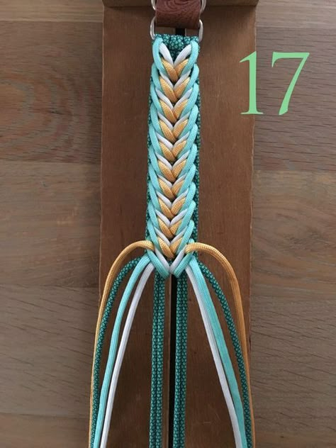 Star Braid | Swiss Paracord GmbH Paracord Collar, Paracord Dog Collar, Diy Macrame Wall Hanging, Paracord Projects Diy, Paracord Bracelet Patterns, Pola Macrame, Paracord Bracelet Tutorial, Paracord Braids, Swiss Paracord