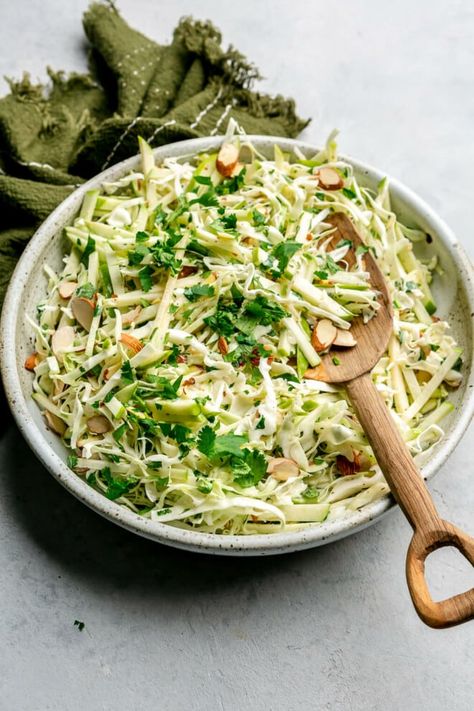 Green Apple and Cabbage Coleslaw with Honey Lemon Dressing Green Apple Recipes, Apple Coleslaw Recipe, Green Apple Salad, Cabbage Coleslaw, Healthy Coleslaw Recipes, Apple Coleslaw, Healthy Coleslaw, Cabbage Salad Recipes, Apple Salad Recipes