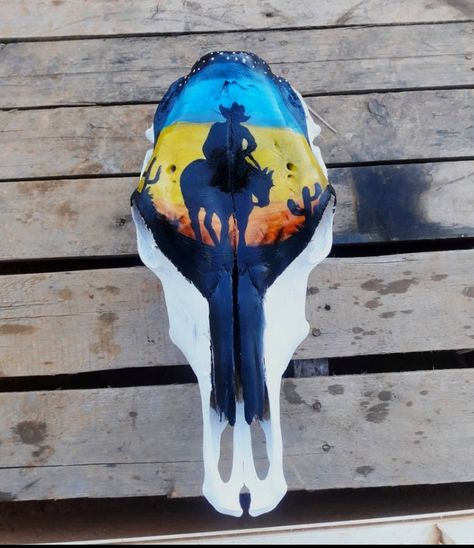 Skull Painting Ideas Easy, Cow Skull Painting Ideas, Skull Painting Ideas, Cow Skull Painting, Painted Skulls, Painted Cow Skulls, Skull Ideas, Cow Skull Art, Cardinal Painting