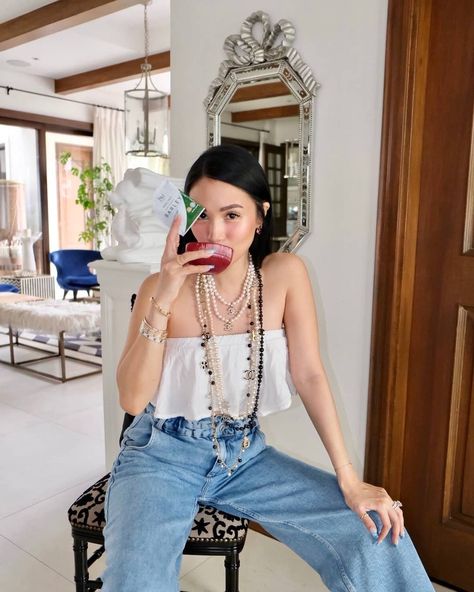 Heart Evangelista Outfit, Heart Evangelista Style, Chanel Necklaces, Chic Black Outfits, Short Girl Fashion, Heart Evangelista, Look Formal, Elegant Dresses Classy, Heart Fashion