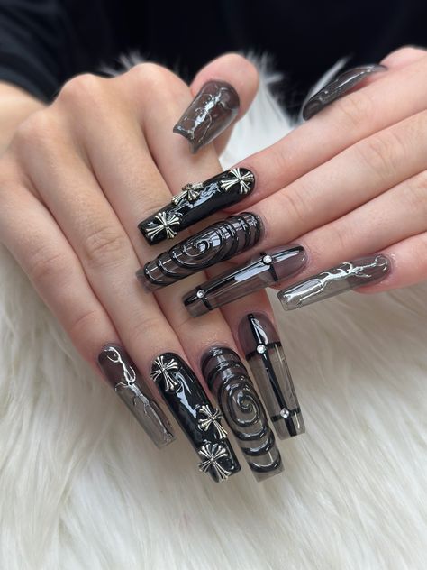 Emo Chrome Nails, Chrome Goth Nails, Emo Square Nails, Emo Black Nails, Black Chrome Heart Nails, Black Emo Nails, Emo Nail Ideas, Chrome Hearts Nails, Cutesy Nails