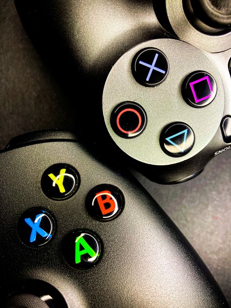 Playing Ps4 Aesthetic, Gaming Dp, Playstation Aesthetic, Playstation Wallpaper, Wallpaper Gamer, Xbox And Playstation, Control Xbox, Xbox Logo, Game Wallpaper Iphone