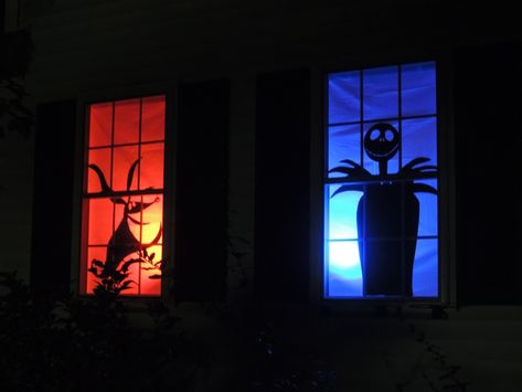 Diy Halloween Window, Decoracion Halloween, Halloween Window Silhouettes, Window Silhouette, Nightmare Before Christmas Decorations, Nightmare Before Christmas Halloween, Halloween Window, Silhouette Christmas, Fall Deco