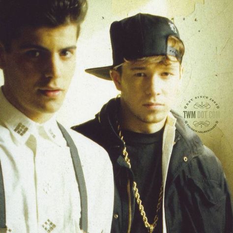 Jordan Knight and Donnie Wahlberg Loose My Mind, Im So Bored, Nkotb Cruise, 80s Actors, Joey Mcintyre, So Bored, Donnie Wahlberg, Jordan Knight, Mark Wahlberg